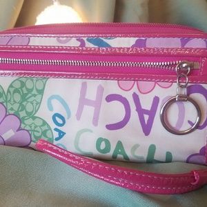 COACH wallet / wristlet